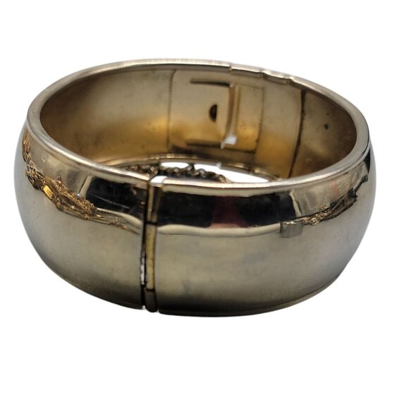 Coro Pegasus Wide Bangle Bracelet W/Safety Chain Gold Tone Vintage Sz 7 .92" - Picture 6 of 14